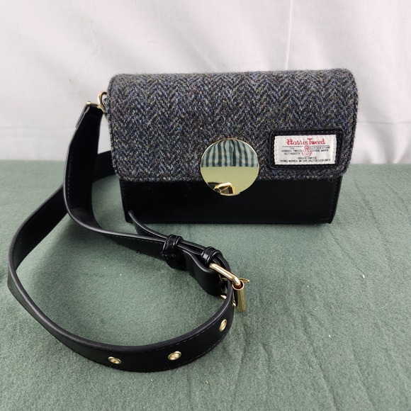 SNOW PAW Handbags - Harris Tweed Crossbody Bag w/ Goldtone Accent Black Leather Snow Paw Herringbone